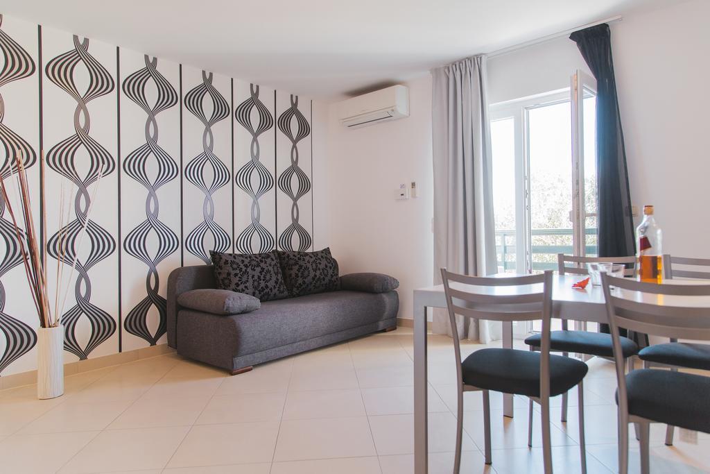 Apartments Sea View Omiš Esterno foto