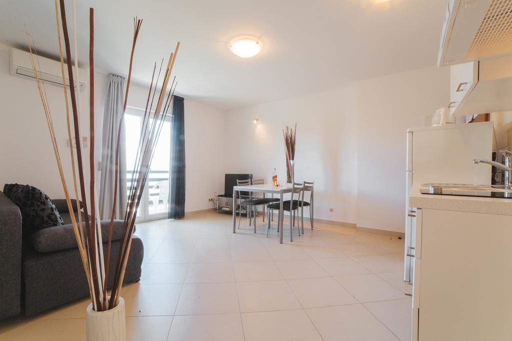Apartments Sea View Omiš Esterno foto