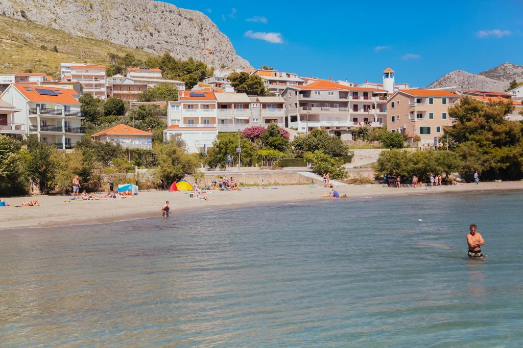 Apartments Sea View Omiš Esterno foto